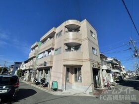 春日アバンティの外観
