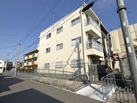 石田ハイツの外観