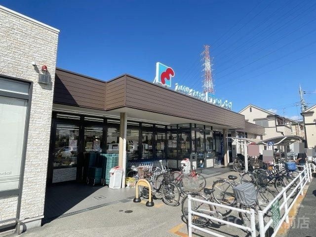 万代 高槻春日店