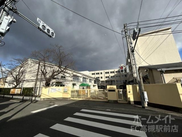 高槻市立西大冠小学校