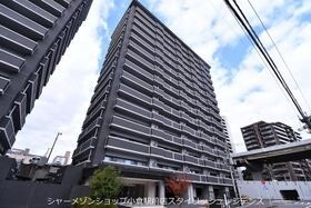 シャトレ大手町N棟の外観