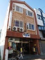 正木ビルの外観