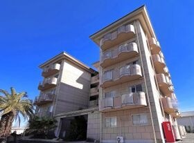 ロイヤル芝原南館の外観