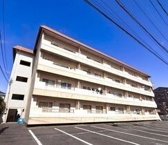ウサミアパートメントの外観