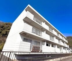 コーポ桂川の外観