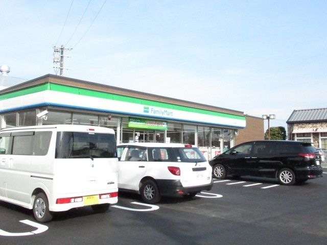ファミリーマート 八楠店