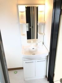 独立洗面台