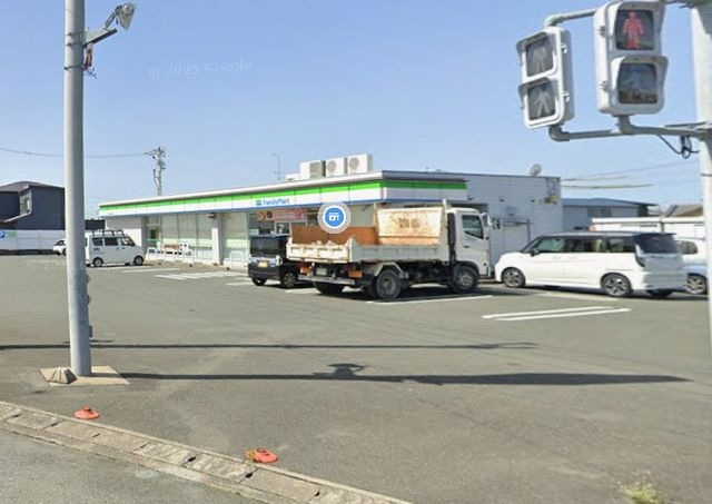 ファミリーマート竜洋中島店