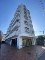 エルコ若松町マンションの外観