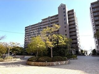 写真:野村三好ケ丘ヒルズ参番館の外観