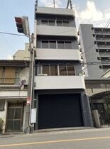 新今里一棟ビルの外観