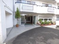 夜間オートロックになります
