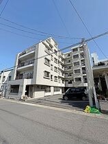 ユタカマンションの外観