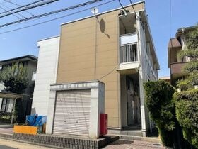 レオパレス茶屋ヶ坂の外観