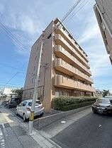 第6田中ビルの外観
