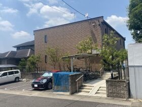 レオネクストクレセント梅里の外観