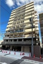 リシュドール堀田駅東の外観