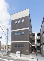 DEVELD栄生 WESTの外観