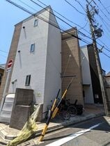 アウディ日比野イーストの外観