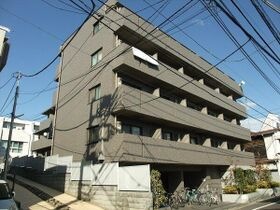 ルーブル中目黒弐番館の外観