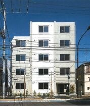 CREAL三軒茶屋の外観