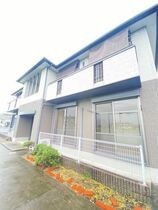 コスモタウン森岡Ⅱ A棟の外観