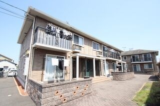 写真:ローズコートヤマサ B棟の外観