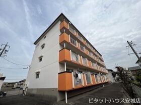 マンション杉の外観