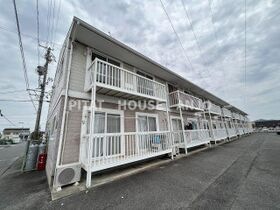 フラット・サプレス市川の外観