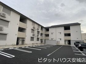 NC STYLE 知立 EASTの外観