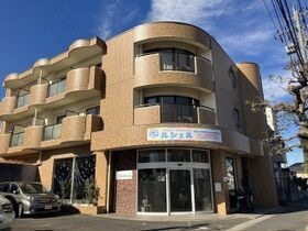 アーバニア成田の外観