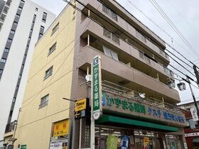 富佳ビルの外観