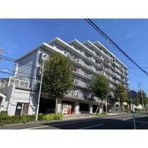 サンヒルズ松和花壇の外観