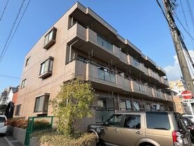 ラウムズ植田の外観