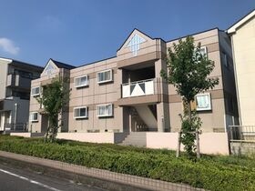 ハイツ株山の外観