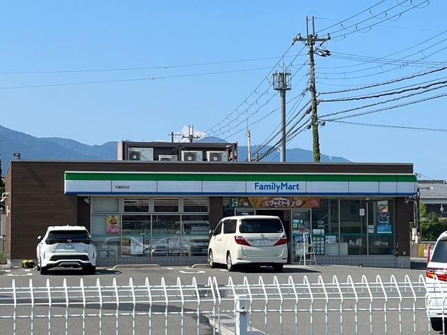 ファミリーマート和邇南浜店