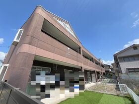 ファミール東野の外観
