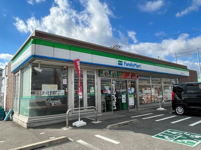 ファミリーマート国一川越町店