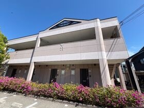 マコズ・アベニューの外観