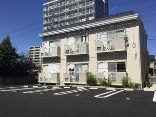 写真:アーバンハウスヤマダの外観