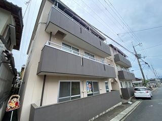 写真:東野マンションの外観