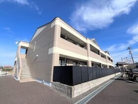 サニーコート百合前の外観
