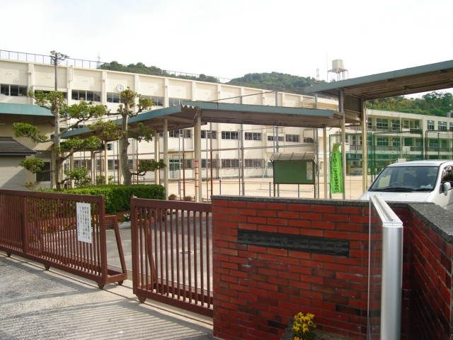 写真:畑賀小学校