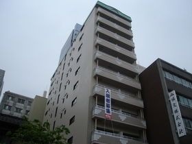 サン丸の内ビルの外観