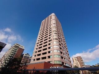 写真:千種タワーヒルズの外観