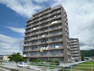 写真:リップルガーデンⅡの外観