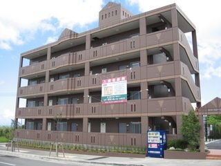 写真:リバーストーンハイツの外観