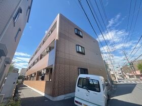 ラフィネス鶴見の外観