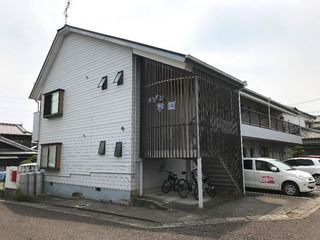 写真:メゾン学園の外観