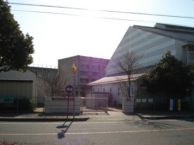 写真：吉浜小学校